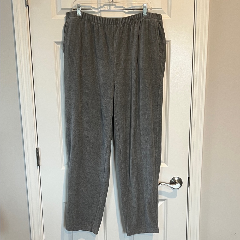 Lands' End Women’s Corduroy Pants in Gray - Size 1X (30” inseam)